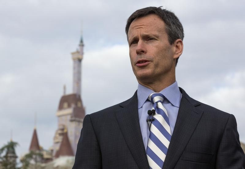 © Reuters. Staggs, Chairman of Walt Disney World Parks & Resorts speaks during a ribbon-cutting ceremony for the New Fantasyland in Lake Buena Vista, Florida