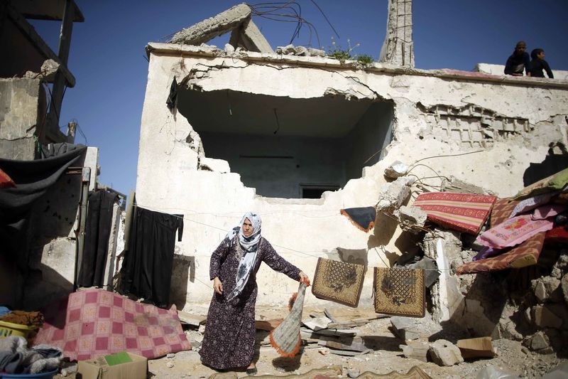 © Reuters. مصر والنرويج تدعوان المانحين لسداد 5.4 مليار دولار تعهدوا بها لغزة