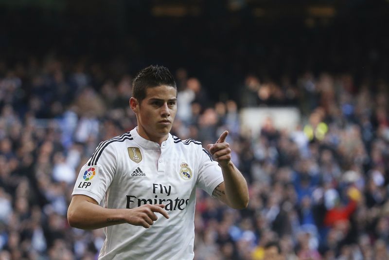 © Reuters. James Rodriguez, do Real Madrid, comemora gol contra Espanyol