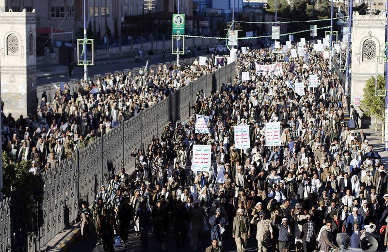 © Reuters. تركيا تطلب من مواطنيها مغادرة اليمن
