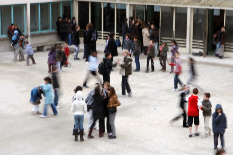 © Reuters. UN PLAN CONTRE LE HARCÈLEMENT À LÉCOLE