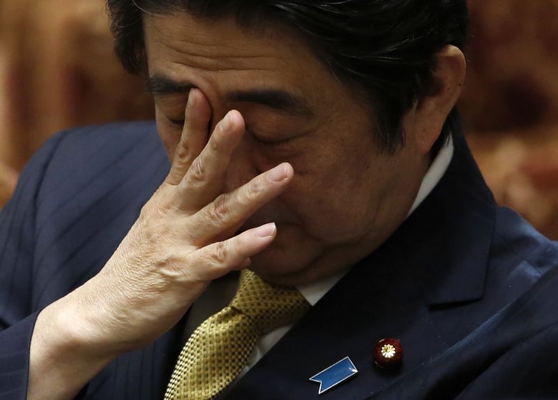 © Reuters. خبير أمني: خطر العنف يدق ناقوس الخطر لدى الشركات اليابانية