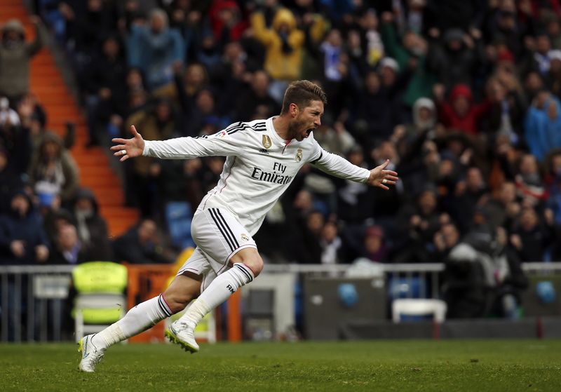 © Reuters. Zagueiro Sergio Ramos, do Real Madrid, comemora gol no estádio Santiago Bernabéu