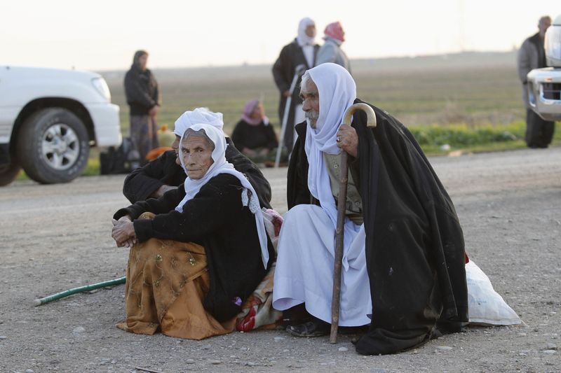 © Reuters. اكتشاف مقبرة جماعية ثانية لليزيديين في العراق