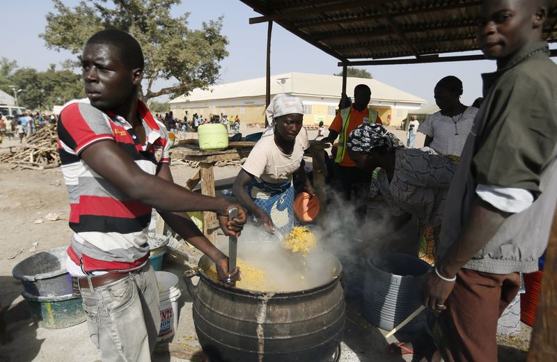 © Reuters. مسؤولون أمريكيون:بوكو حرام لديها ما بين أربعة آلاف وستة آلاف مقاتل أساسي