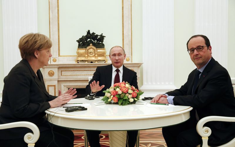 © Reuters. بوروشينكو: اقتراح فرنسا وألمانيا بشأن السلام في أوكرانيا قد ينجح