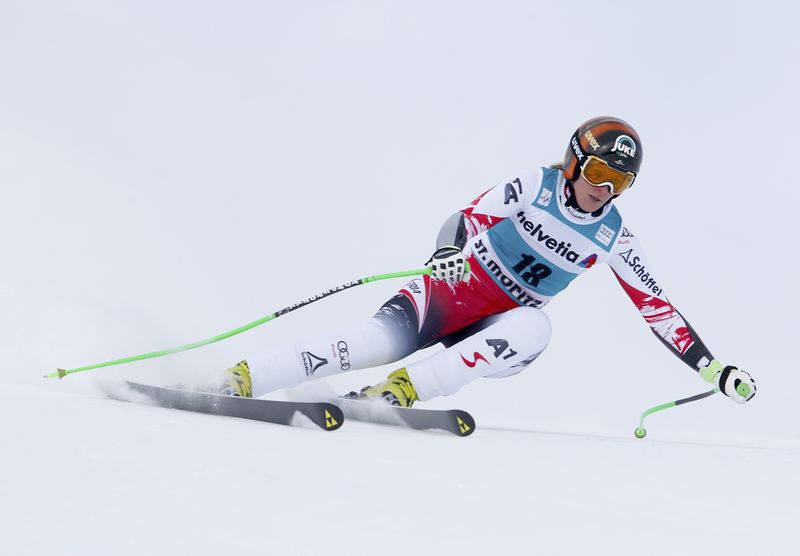 © Reuters. Hosp of Austria competes during women's Alpine Skiing World Cup Super-G in St. Moritz 