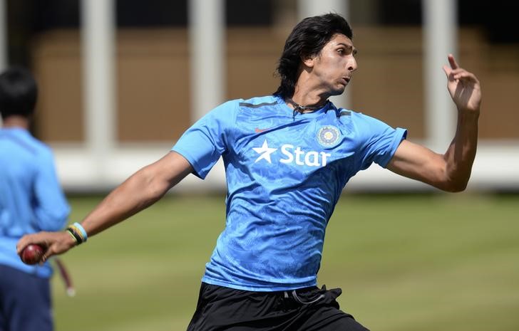 © Reuters. India's Sharma bowls during a training session before Thursday's second test against England at Lord's cricket ground in London