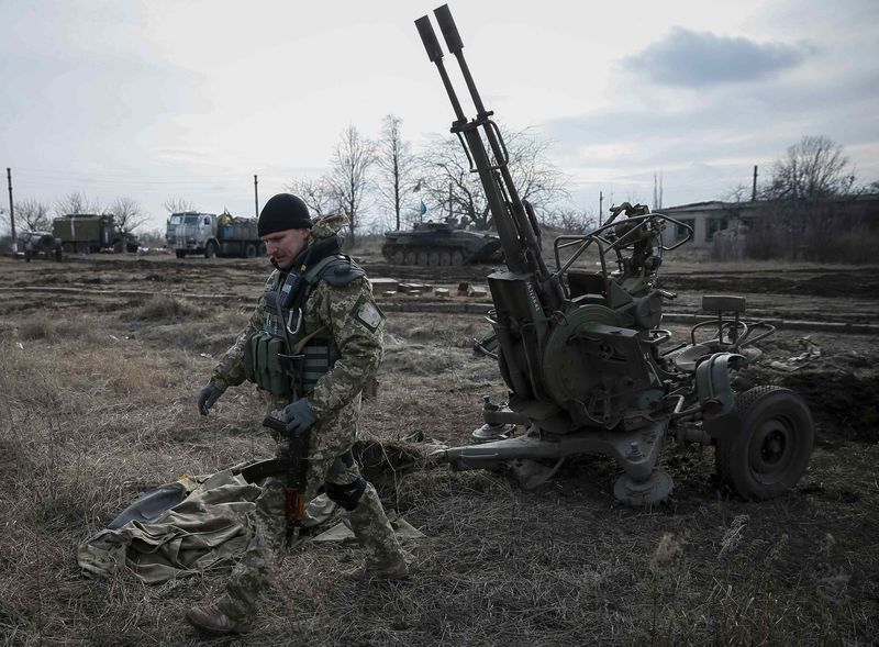 © Reuters. مقتل تسعة جنود أوكرانيين خلال الأربع والعشرين ساعة الماضية