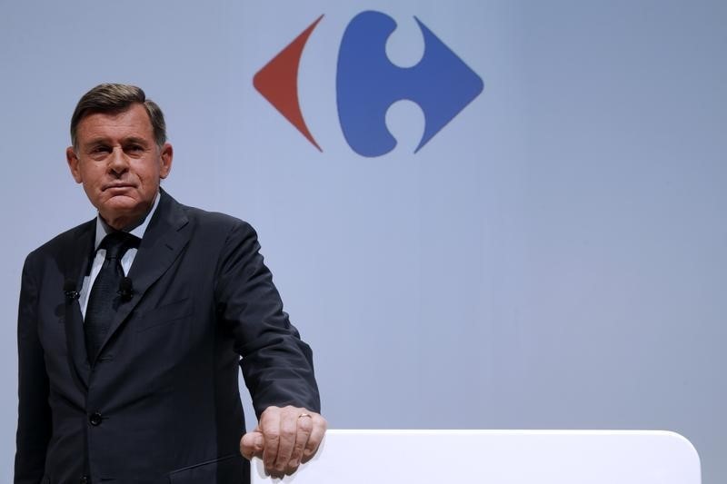 © Reuters. Carrefour Chief Executive Plassat poses before the company's 2014 first-half results presentation in Paris
