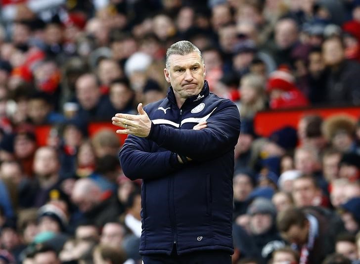 © Reuters. Leicester City manager Nigel Pearson reacts during their English Premier League soccer match against Manchester United at Old Trafford in Manchester