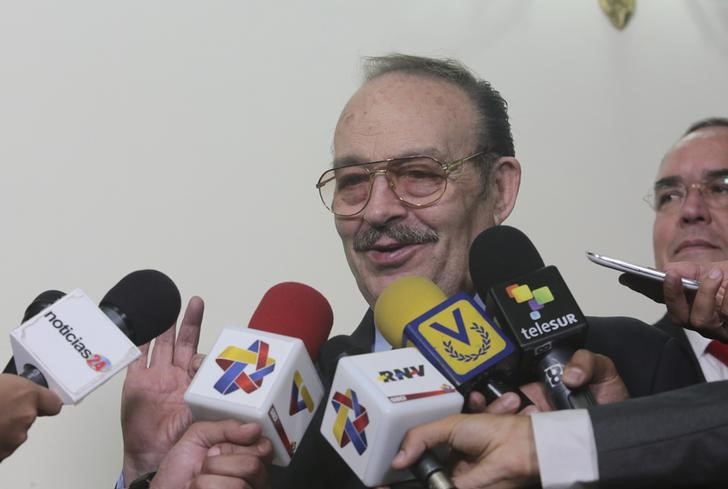 © Reuters. Presidente da Odepa, Vázquez Raña concede entrevista em Caracas