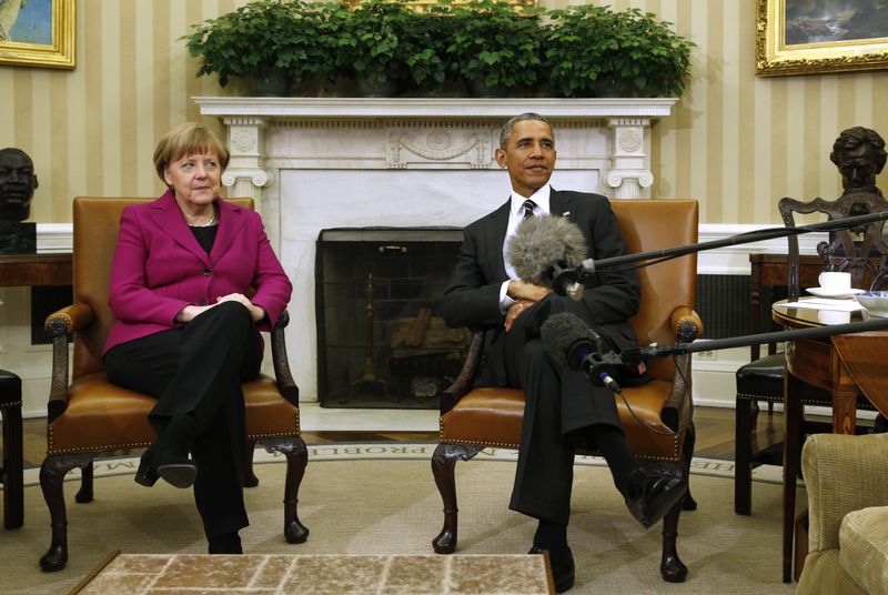 © Reuters. اوباما يدافع عن قراره عدم لقاء نتنياهو خلال زيارته القادمة لواشنطن