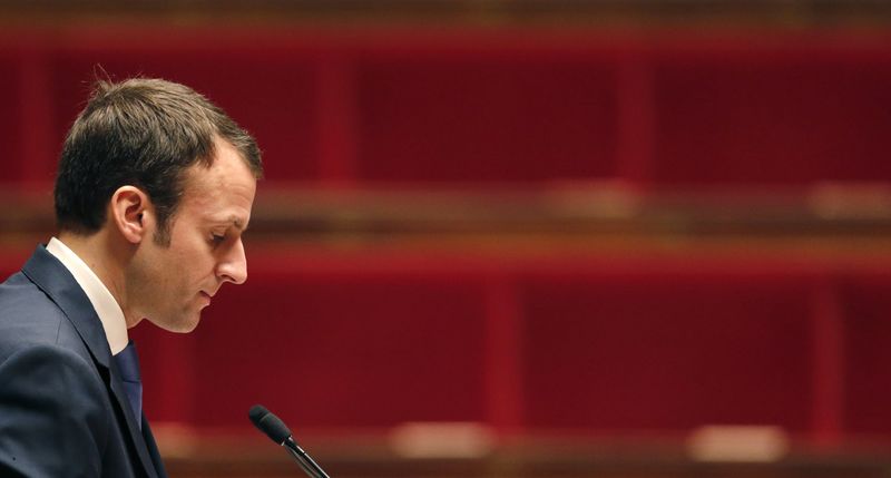 © Reuters. L'EXAMEN DE LA LOI MACRON PROLONGÉ À L'ASSEMBLÉE