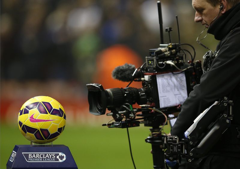 © Reuters. Sky pagará 4.200 millones de libras por los derechos de la Liga Premier