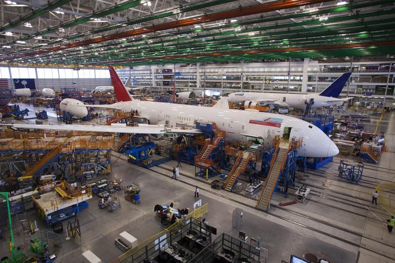 © Reuters. A 787 Dreamliner being built for Air India is pictured at South Carolina Boeing final assembly building in North Charleston