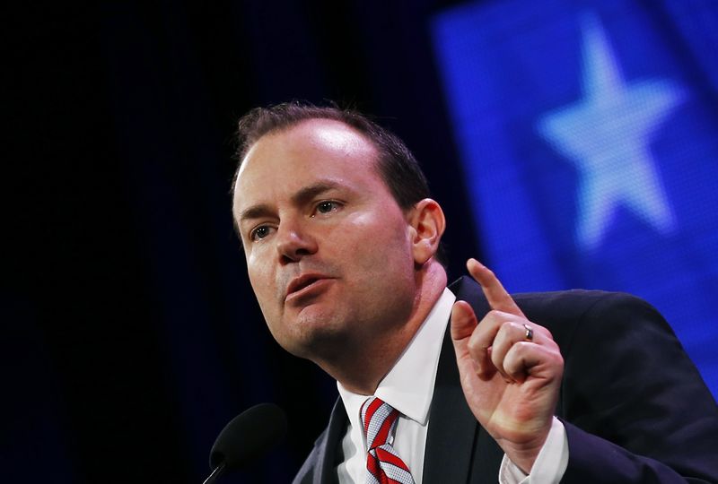 © Reuters. U.S. Senator Lee speaks at the Freedom Summit in Des Moines