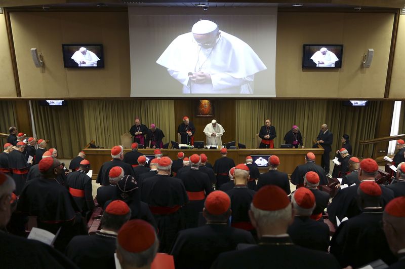 © Reuters. Papa Francisco em evento com cardeais no Vaticano