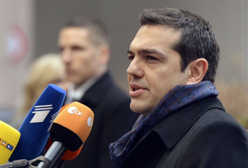 © Reuters. Premiê grego Alexis Tsipras concede entrevista em Bruxelas