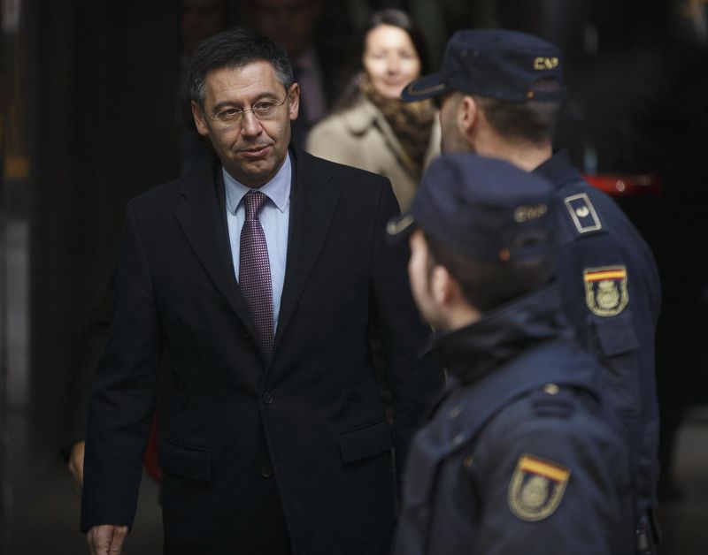 © Reuters. El presidente del Barça niega irregularidades en el caso Neymar