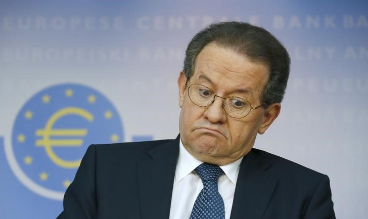 © Reuters. ECB Vice President Constancio addresses news conference at ECB in Frankfurt 