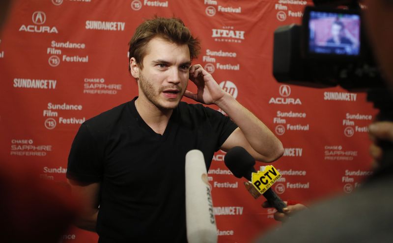 © Reuters. Actor Emile Hirsch attends the premiere of the film "Ten Thousand Saints" at the Sundance Film Festival in Park City, Utah