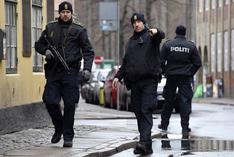 © Reuters. شرطة الدنمرك: منفذ هجومي كوبنهاجن استلهم هجمات باريس على الأرجح
