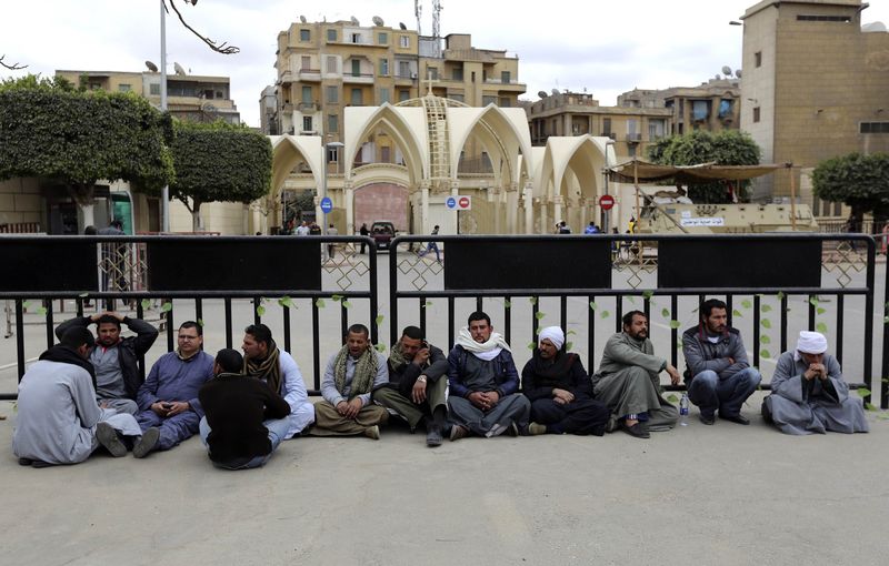© Reuters. قائد سلاح الجو الليبي: ما بين 40 و50 متشددا قتلوا في الضربات يوم الاثنين