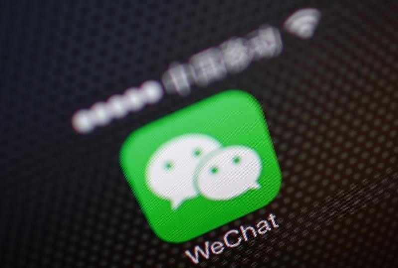 © Reuters. A picture illustration shows a WeChat app icon in Beijing