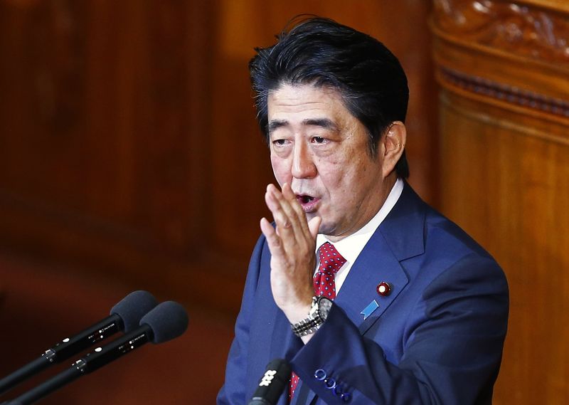 © Reuters. اليابان تتخلص من الركود لكن ضعف النمو يشكل تحديا