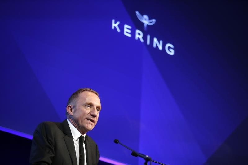 © Reuters. KERING LIVRE DES RÉSULTATS 2014 EN RECUL