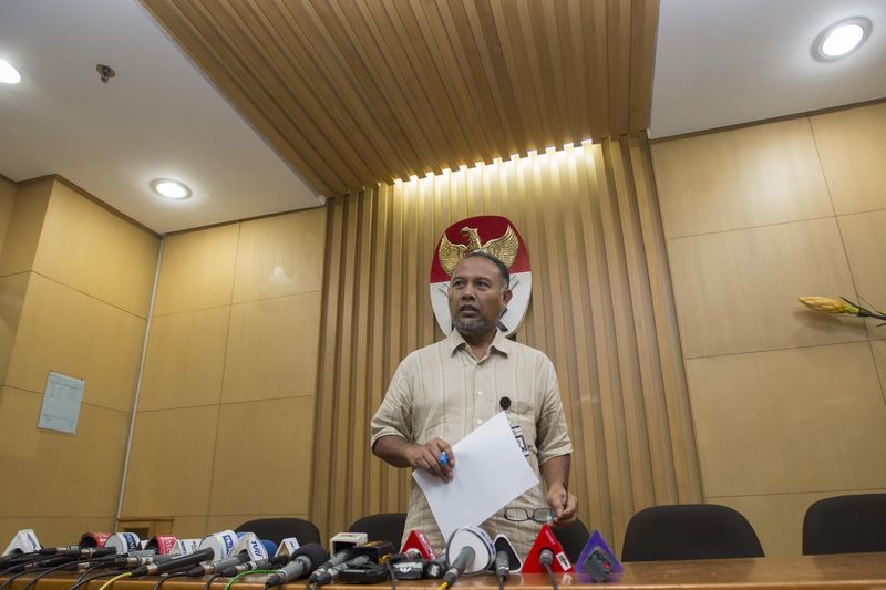 © Reuters. خلاف مع الشرطة يدفع برئيس هيئة مكافحة الفساد بإندونيسيا لقائمة المتهمين