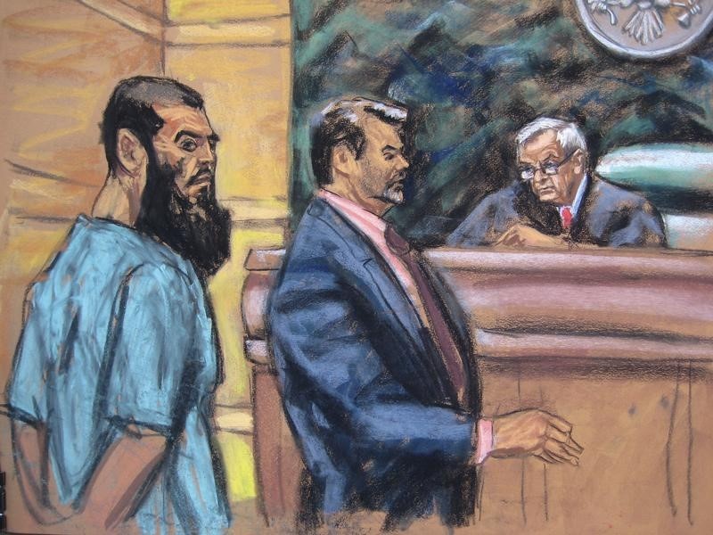 © Reuters. Abid Naseer is seen in a courtroom sketch as he pleads not guilty to terrorism charges in New York