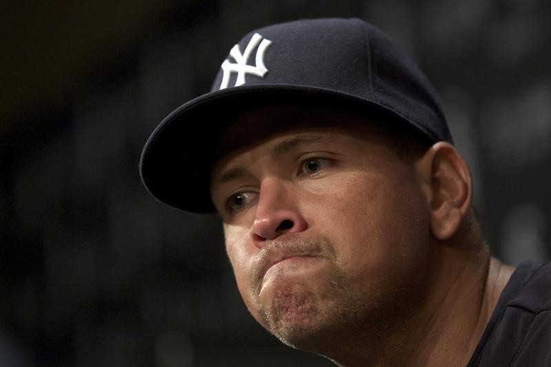 © Reuters. New York Yankees Alex Rodriguez speaks during a news conference in Chicago