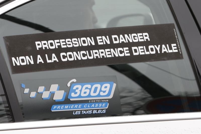 © Reuters. Uber presenta su segunda reclamación contra las leyes francesas, según Les Échos