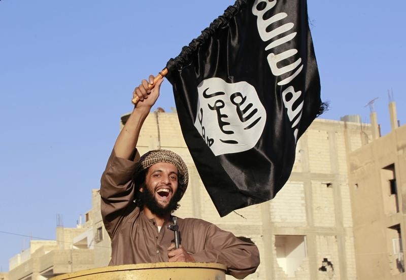 © Reuters. تنظيم الدولة الإسلامية يجد موطئ قدم له في شمال إفريقيا