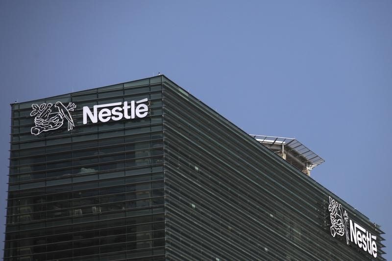 © Reuters. Logo da Nestlé visto em um prédio da empresa, na cidade do México