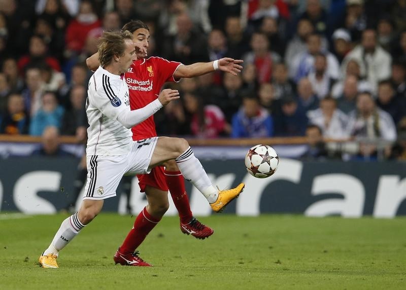 © Reuters. Modric vuelve a los entrenamientos después de tres meses de ausencia