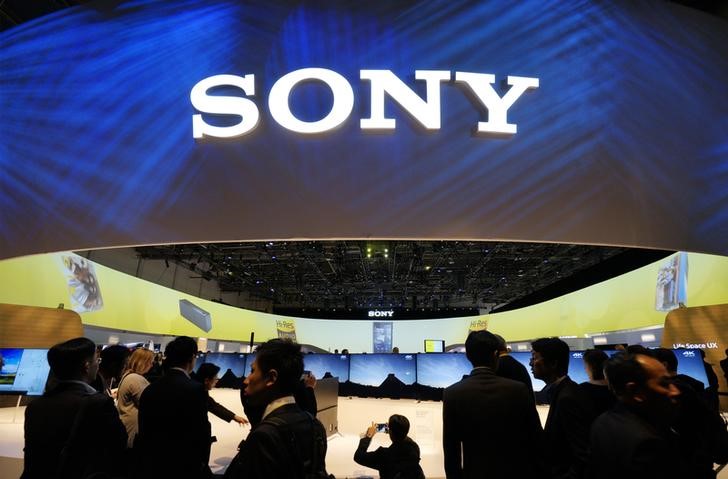 © Reuters. The massive Sony exhibit space is seen at the International Consumer Electronics show (CES) in Las Vegas