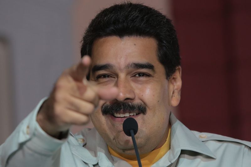 © Reuters. شهود:القبض على رئيس بلدية كراكاس المعارض لحكومة مادورو
