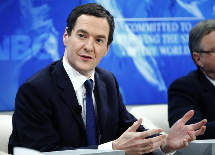 © Reuters. British Chancellor of the Exchequer Osborne speaks at the session 'Recharging Europe' in the Swiss mountain resort of Davos