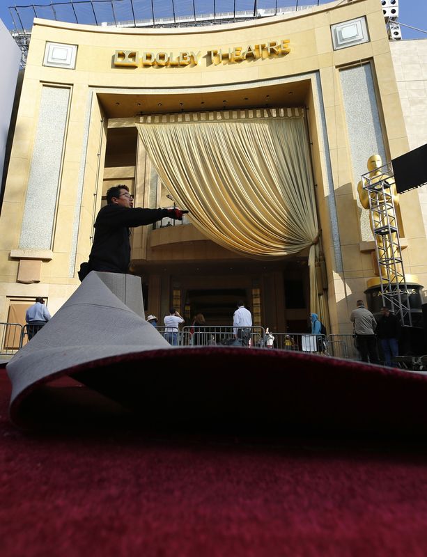© Reuters. انذار كاذب بقنبلة قرب مسرح حفل جوائز الأوسكار