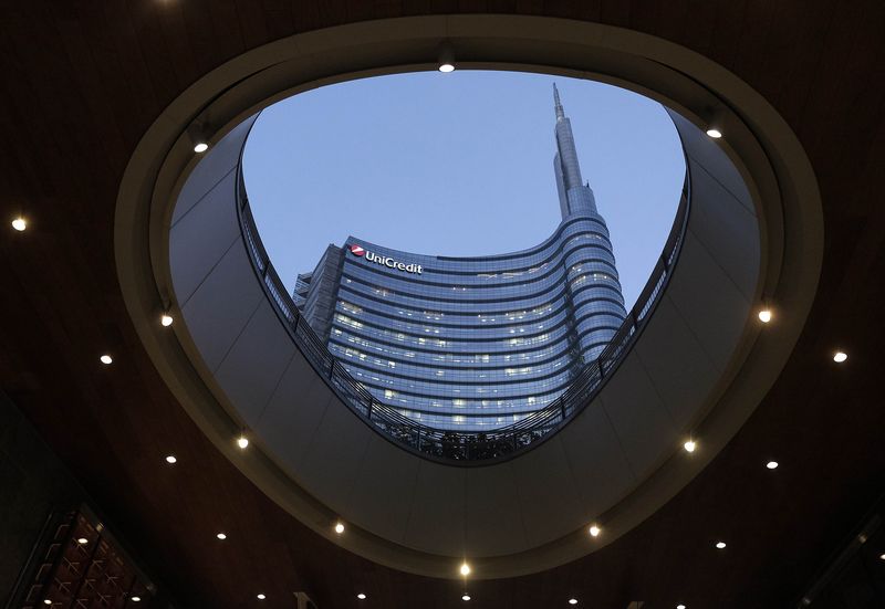 © Reuters. Headquarters of UniCredit, Italy's biggest bank by assets, is pictured in downtown Milan
