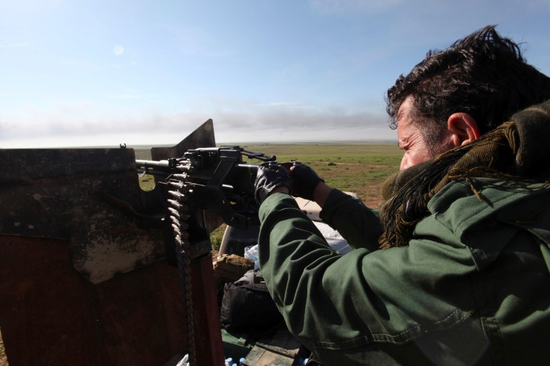 © Reuters. قوات كردية سورية تهاجم تنظيم الدولة الاسلامية في شمال شرق سوريا