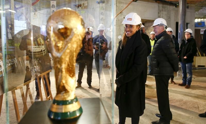 © Reuters. الأندية الأوروبية لا تزال تأمل في إقامة كأس العالم 2022 في شهر مايو