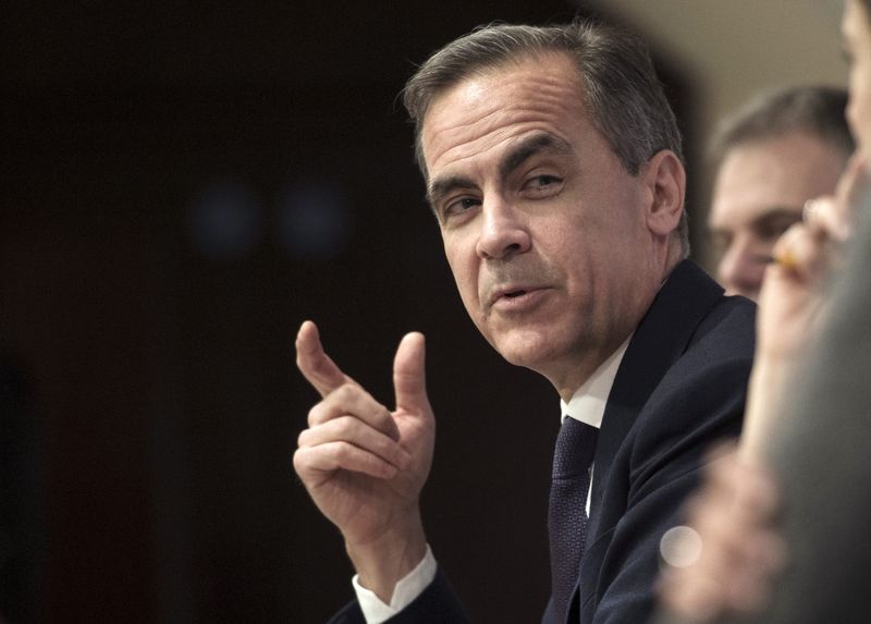 © Reuters. Mark Carney, the governor of the Bank of England gives the bank's quarterly GDP and inflation forecasts at the Bank of England in London