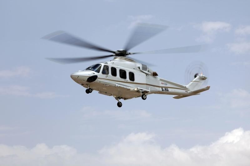 © Reuters. صفقة إماراتية بقيمة 200 مليون دولار لشراء طائرات هليكوبتر إيه.دبليو139