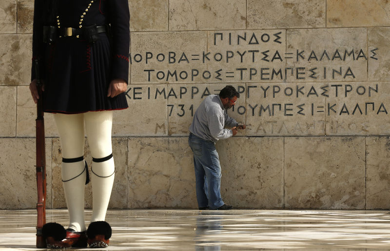 © Reuters. La zona euro respalda el plan de reformas griegas y la ampliación de ayuda