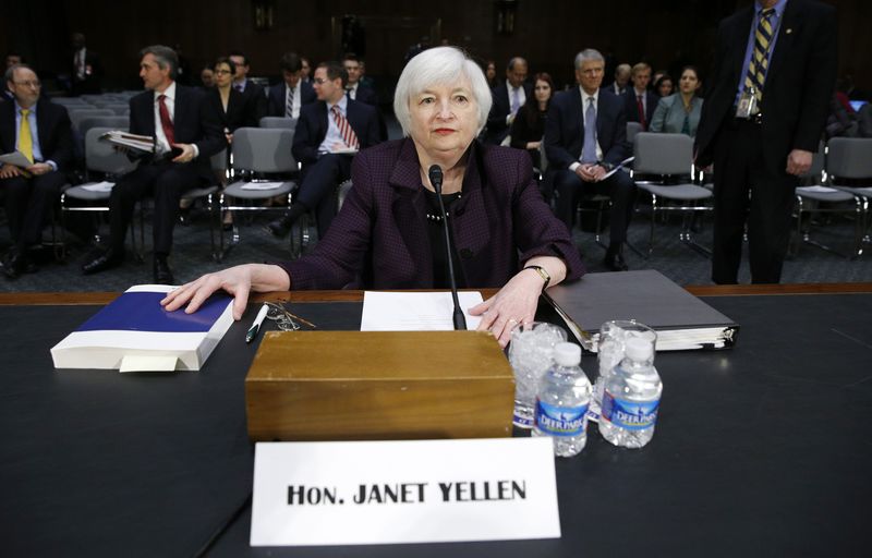 © Reuters. Yellen analizará eventuales subidas de tipos "reunión por reunión"  