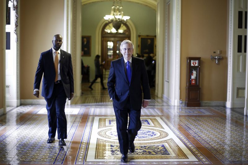 © Reuters. McConnell departs after a news conference following the weekly Senate party caucus luncheons at the U.S. Capitol in Washington